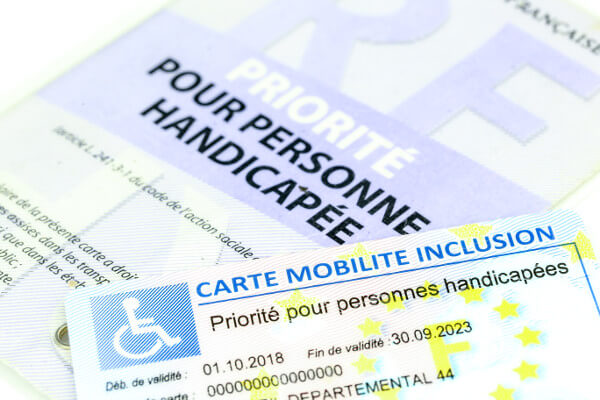 Carte de Stationnement Handicapé : Infos sur la Carte Mobilité Inclusion