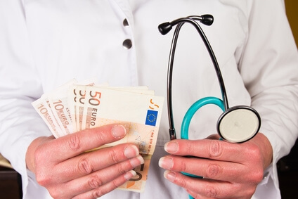 https://www.fnath.org/wp-content/uploads/2025/10/SANTE-Medecin-argent.jpg